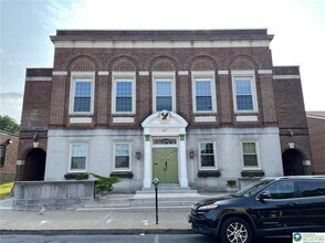 Building Photo - 147 S 4th St