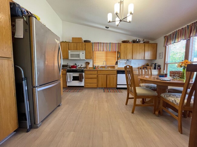 Foto del edificio - 3-Bedroom Home in Beaverton!