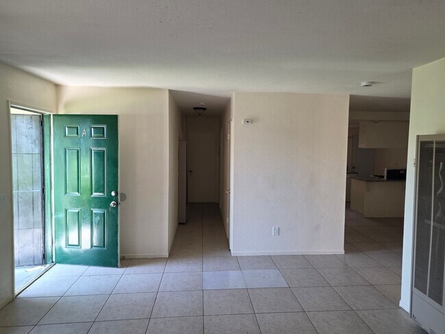 Foto del edificio - 8778 Lomita Dr