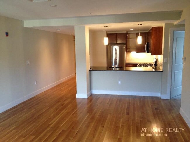 Building Photo - 321 Hammond Pond Pky