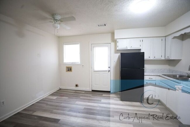Foto del edificio - 2 bed, 1.5 bath apartment - $775 - HUD acc...