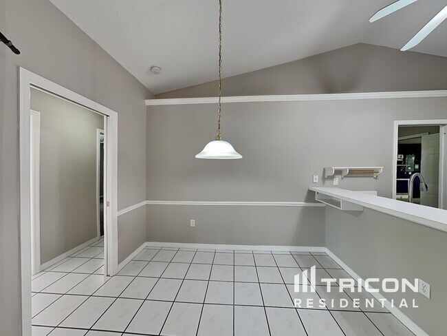 Foto del edificio - 2802 56th Ave Cir E