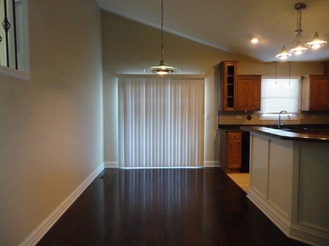Building Photo - 1811 Mandan Village Drive