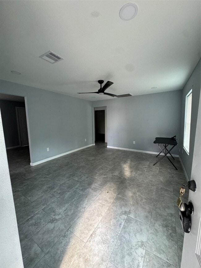 Building Photo - 2117 Pickerton Dr