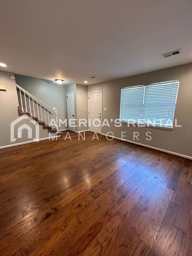 Building Photo - Home for rent in Birmingham! COMING SOON!!
