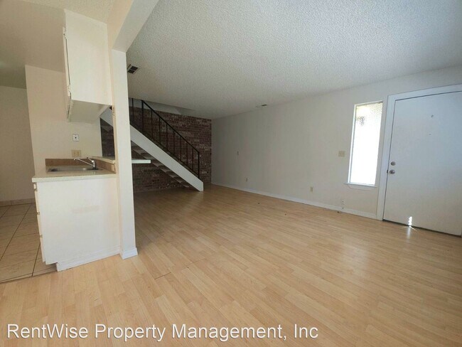 Building Photo - 2 br, 1 bath House - 701 Pennsylvania St