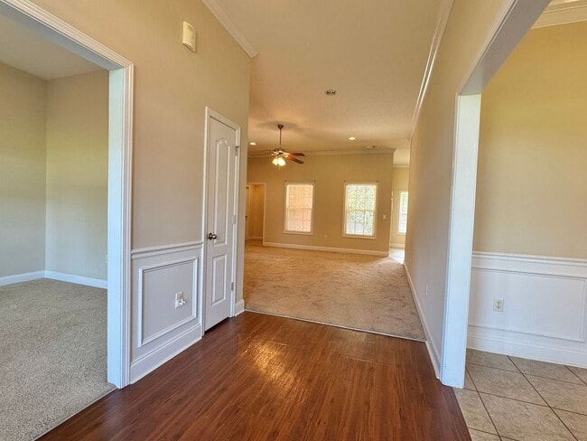 Foto del edificio - COMING LATE FEBRUARY 2026! (Pet Friendly)