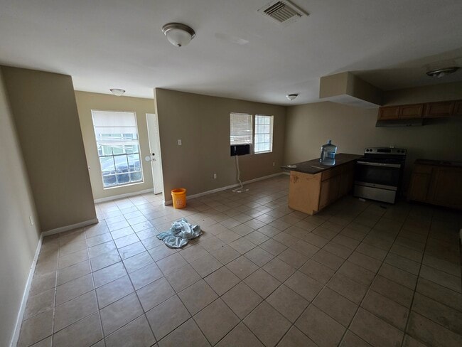 El Scott - El Scott Apartment