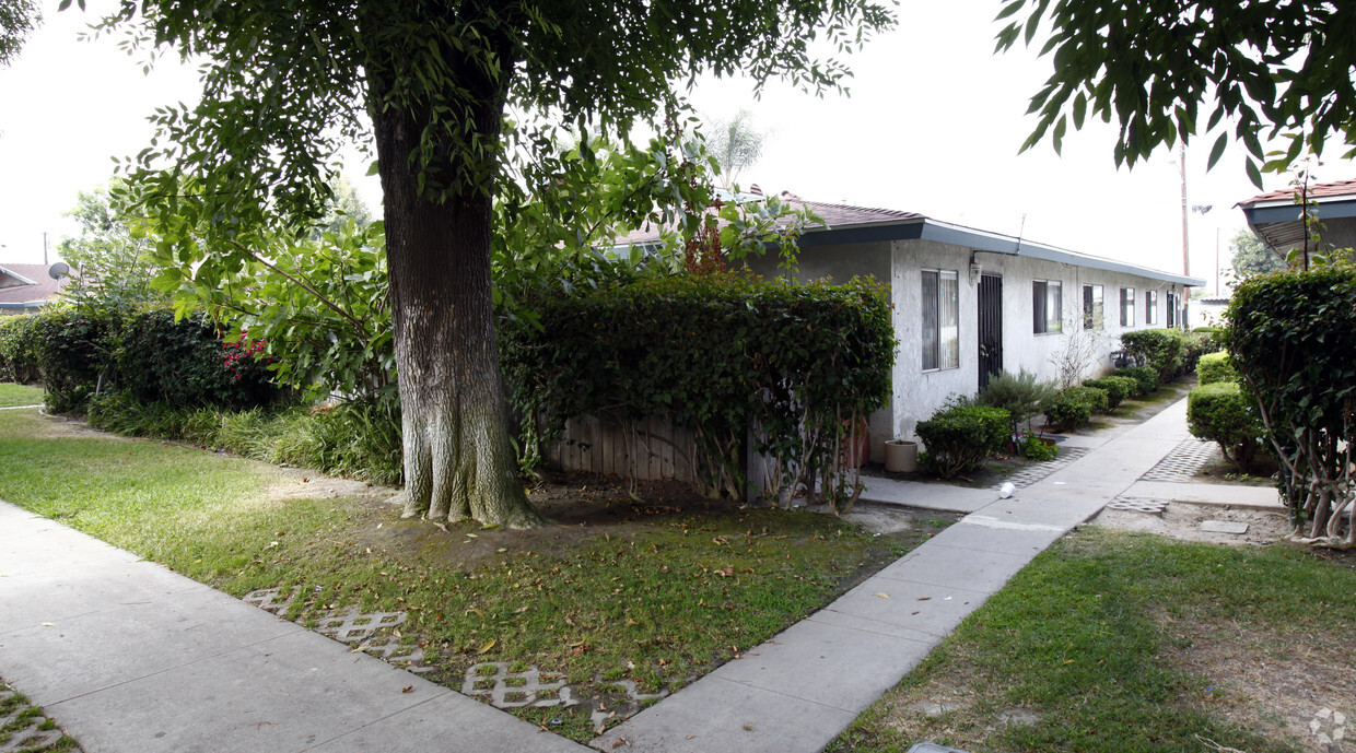 Foto principal - 7571 21st St