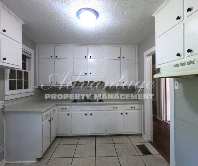Building Photo - Very Nice Newly Rehabbed Home in Frayser