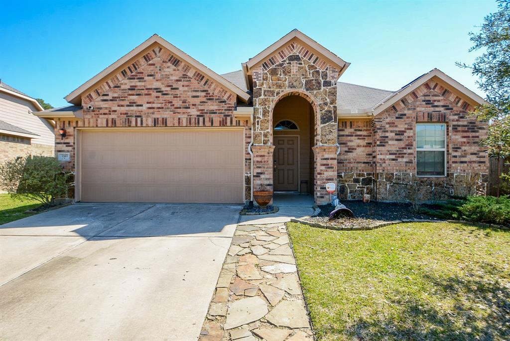 7327 Collins Manor Dr, Spring, TX 77389 House for Rent in Spring, TX