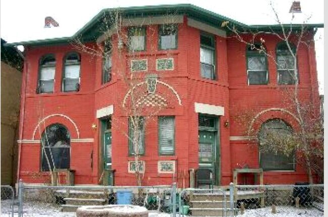 Building Photo - 1213 Lipan St