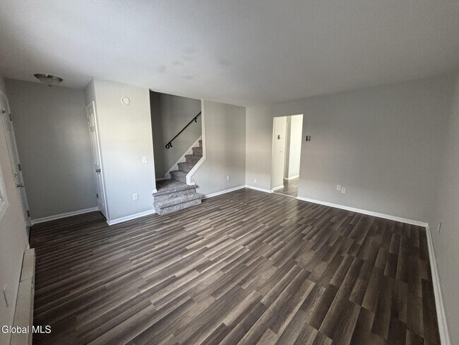 Foto del edificio - 22 Church St Ext