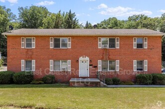 Building Photo - 131 Biser St