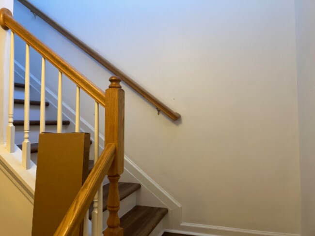 Foto del edificio - 414 Lantern Wood Dr