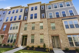 Building Photo - 2528 B Verona Pl