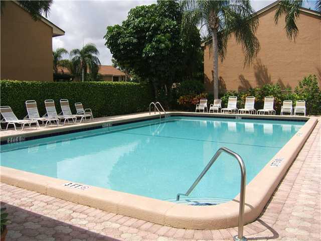 Building Photo - 3711 Carambola Cir N