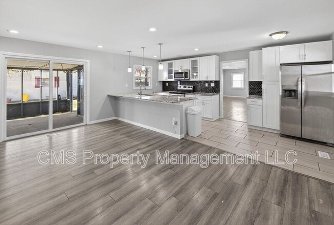 Foto del edificio - 55 Ember Ln