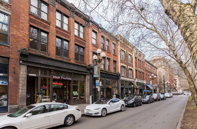 Foto del edificio - 213 1st Ave S