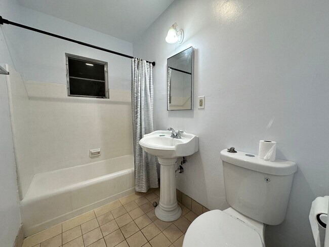 Foto del edificio - 843 W Walnut Ave