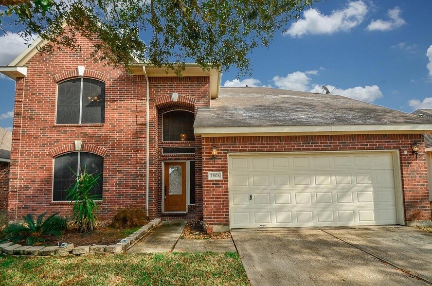Foto principal - 23826 River Pl Dr
