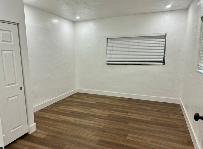 Foto del edificio - 11505 Pinkston Dr