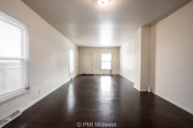 Foto del edificio - 264 N Holmes Ave