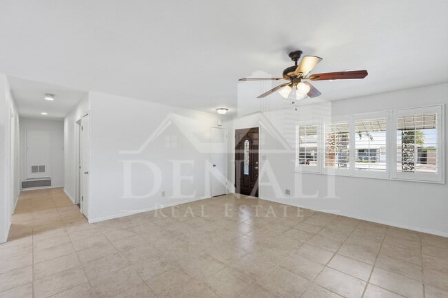 Foto del edificio - 10747 W Hope Dr