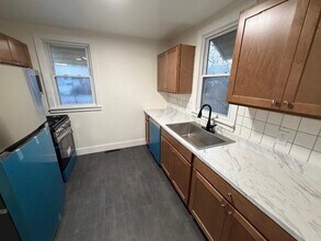 Building Photo - 1620 6th Ave