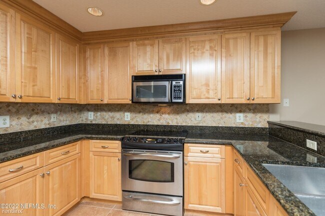 Building Photo - 1478 Riverplace Blvd
