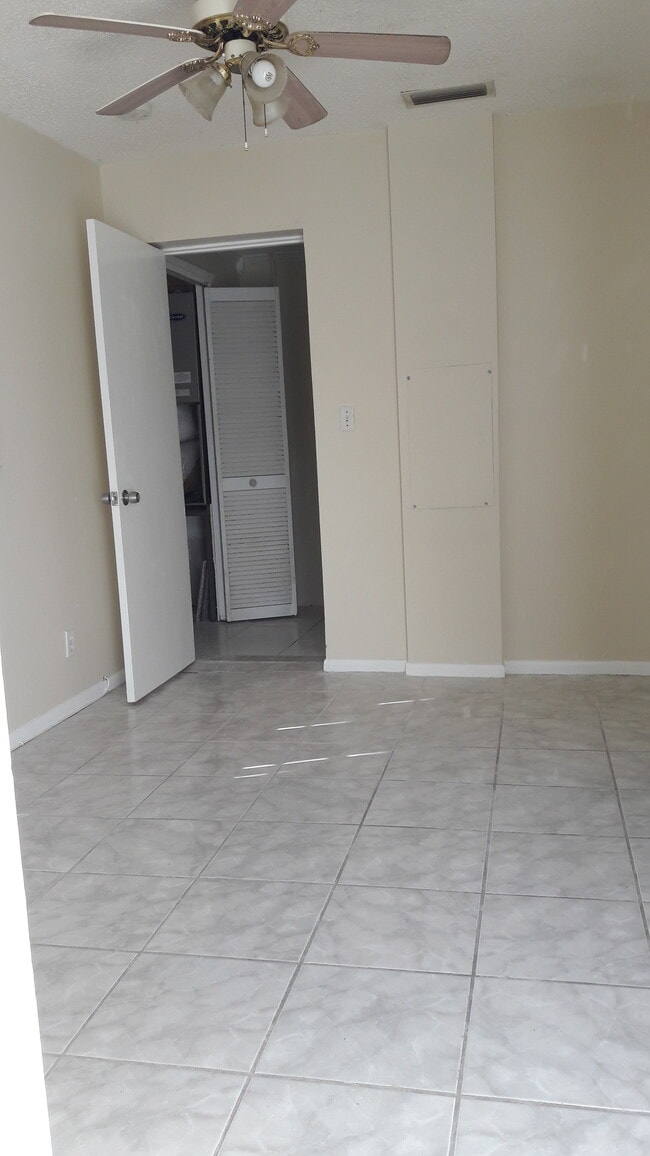 Foto del edificio - 2224 Raleigh St