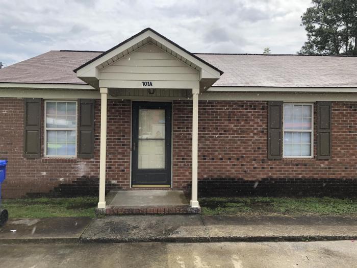 Foto principal - 2 bedroom in Pikeville NC 27863