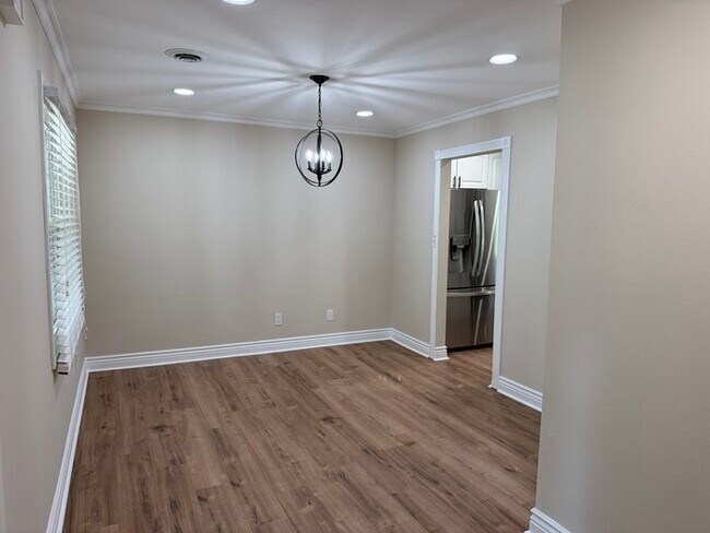 Foto del edificio - Updated 4 Bedroom 2 Bath in Parkway West Schools