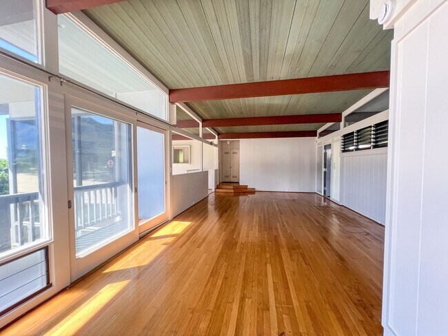 Building Photo - 3BR / 2Bath - Home in Manoa!