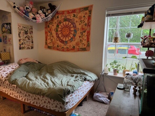 Foto del edificio - 811 Blueberry Ln