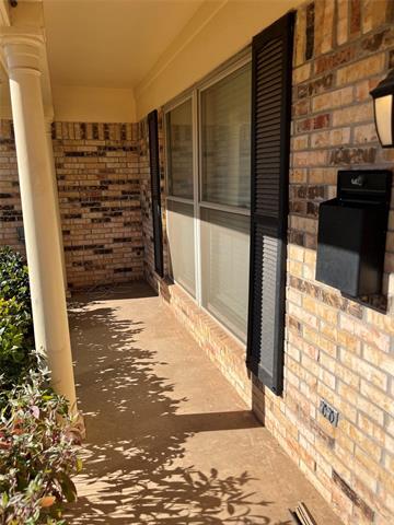 Building Photo - 3218 Santa Monica Dr