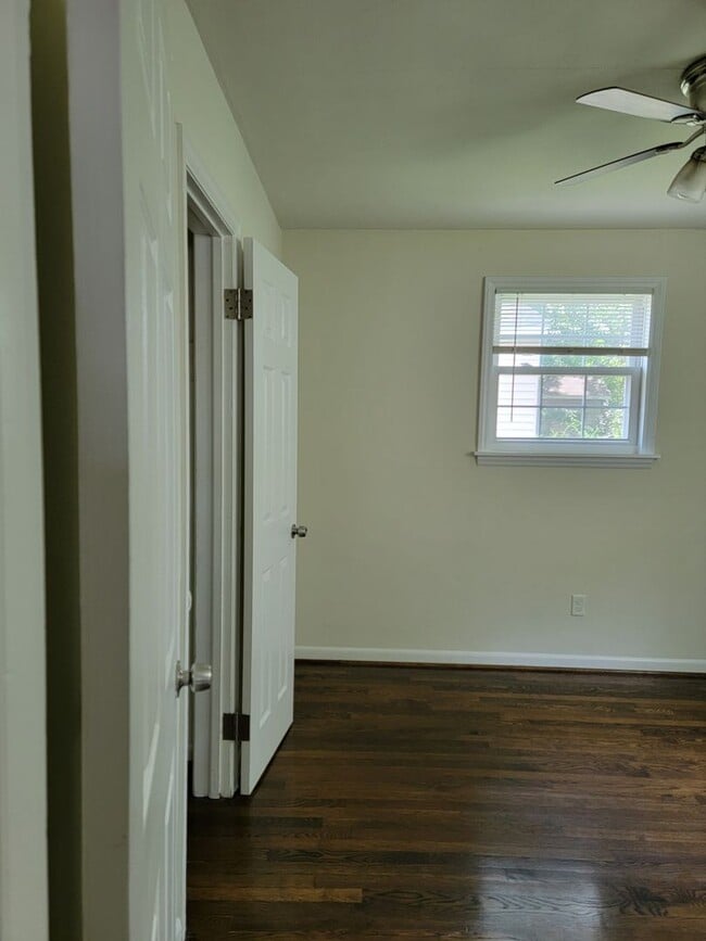 Photo - 2 BR 1 Full Bath Duplex Virginia Place House