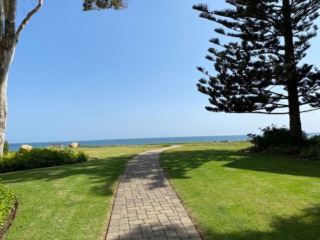 Foto del edificio - Montecito Shores 2 bdrm 2 bath