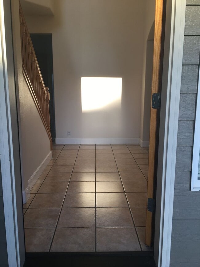 Building Photo - 2057 Berwin Ln