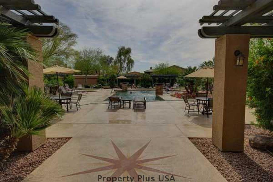 Foto del edificio - Charming 2-Bedroom Phoenix Townhouse with Cozy Living Space!