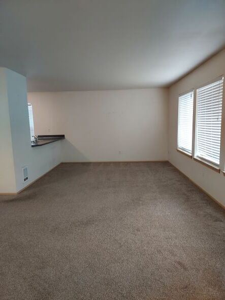 Photo - 384 NE Max William Loop House