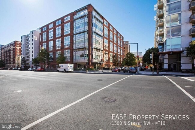 Building Photo - 1300 N St NW