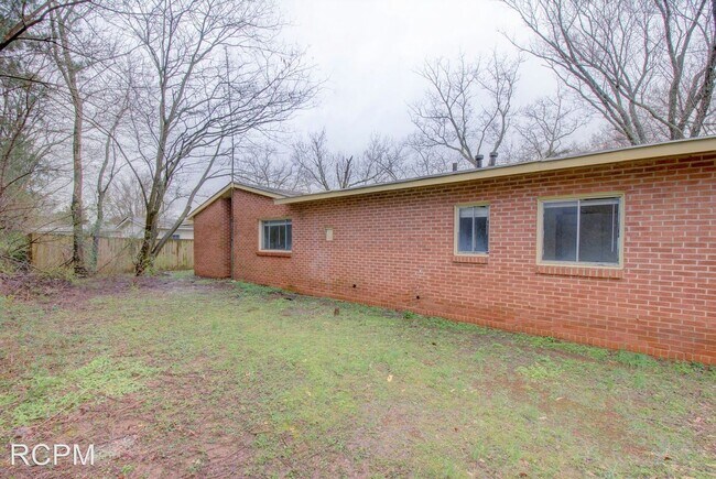 Foto del edificio - 3 br, 1 bath House - 112 Wilkenson Drive NE