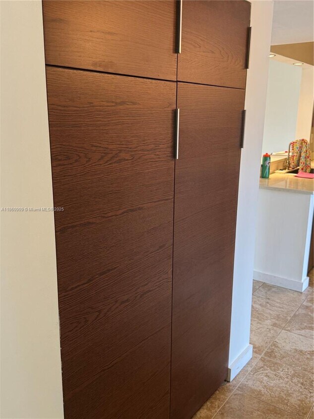 Primary Photo - 1811 Sabal Palm Dr