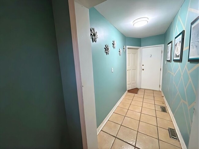 Building Photo - 44 Spring St