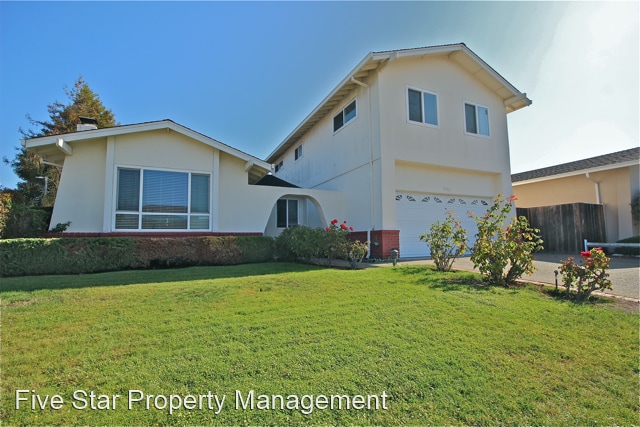 Foto del edificio - 6 br, 3 bath House - 940 Laguna Circle
