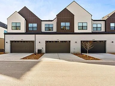 Building Photo - 2345 N Paradise Flt Ln