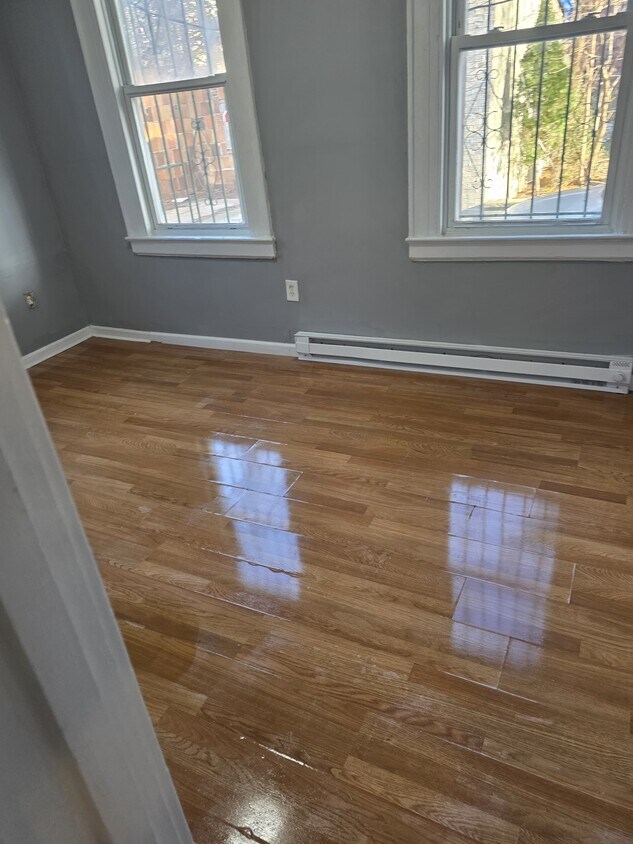 Foto principal - 706 Grove St