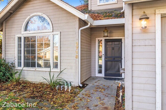 Building Photo - 4 br, 2.5 bath House - 3718 Maidu Place