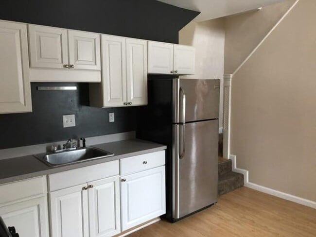 Building Photo - New 2 bedroomSouth Side House